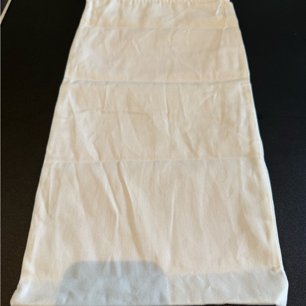 Authentic Salvatore Ferragamo Cream Drawstring Bag/dust bag - Picture 4 of 5